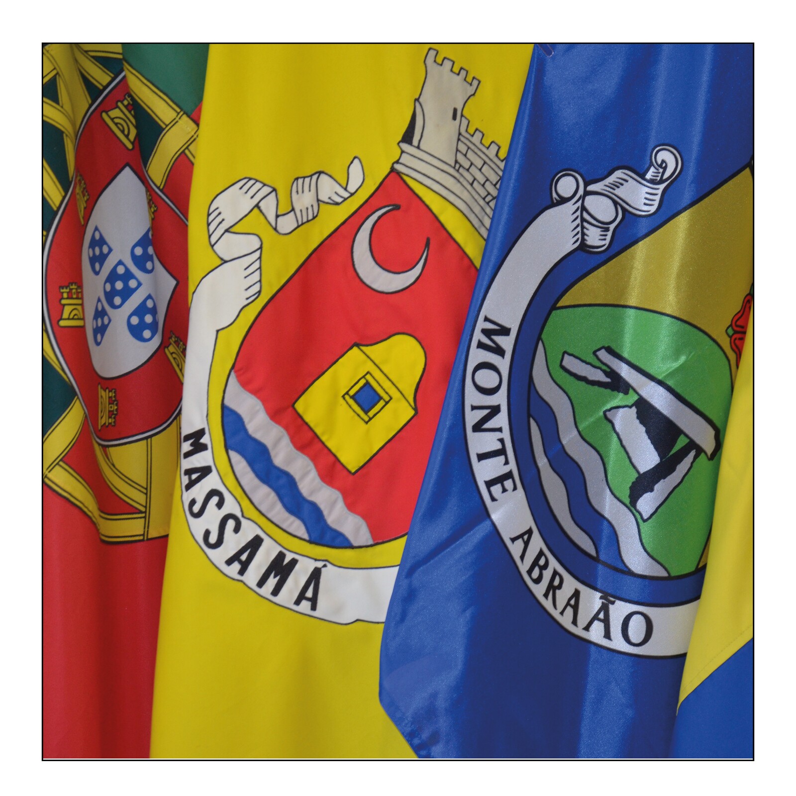 Sessão de condecorações no dia 12 de julho