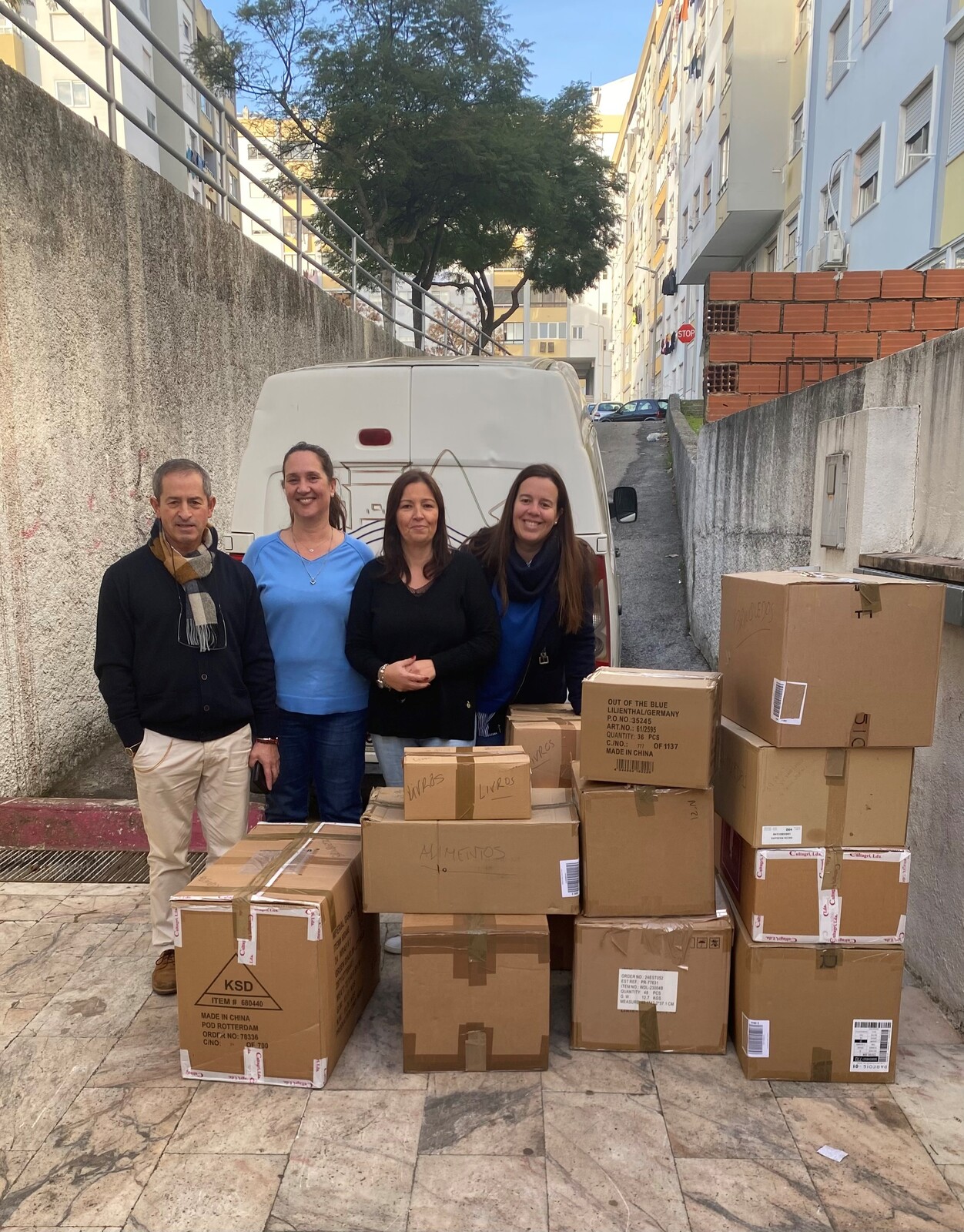 Shopping Center de Massamá, doa bens para ação social